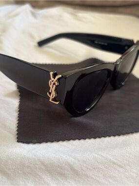 listing-status-banner